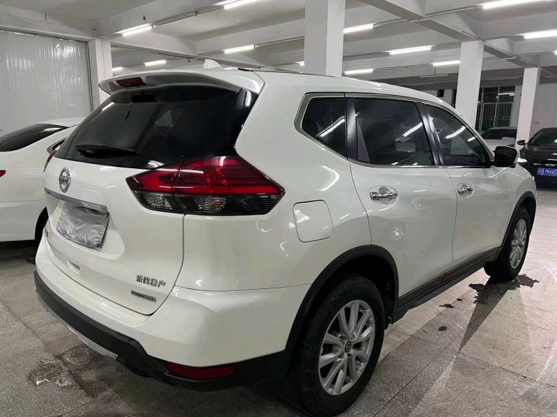 贛州19年日產奇駿5