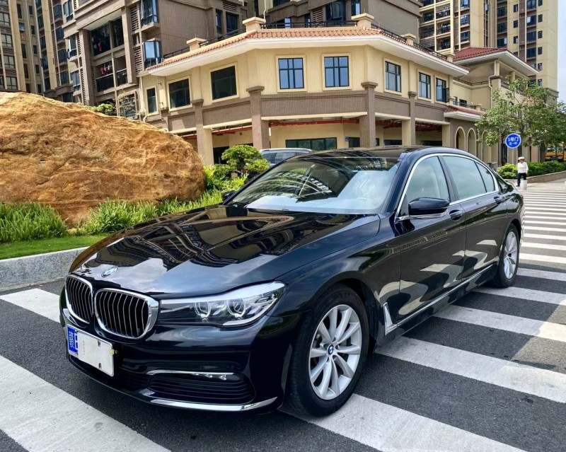 广州16年宝马7系8
