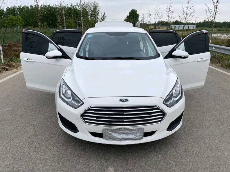 徐州20年福特福睿斯7