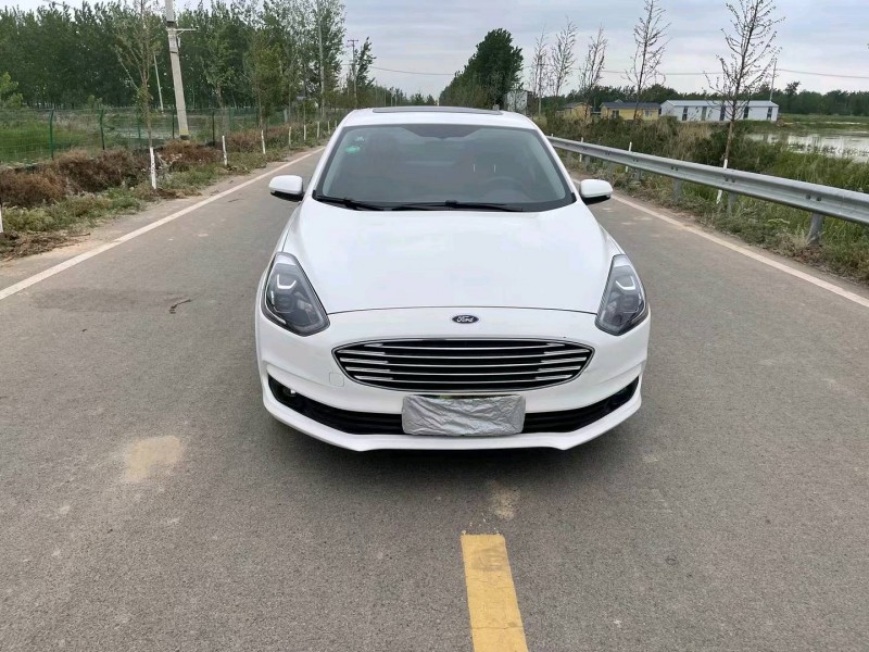 徐州19年福特福睿斯6