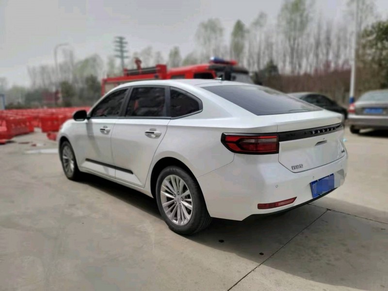新鄉21年寶駿RC52