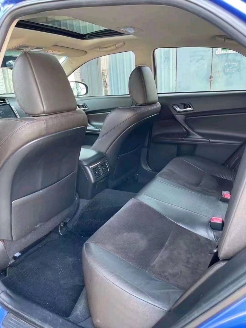 中山14年丰田锐志5