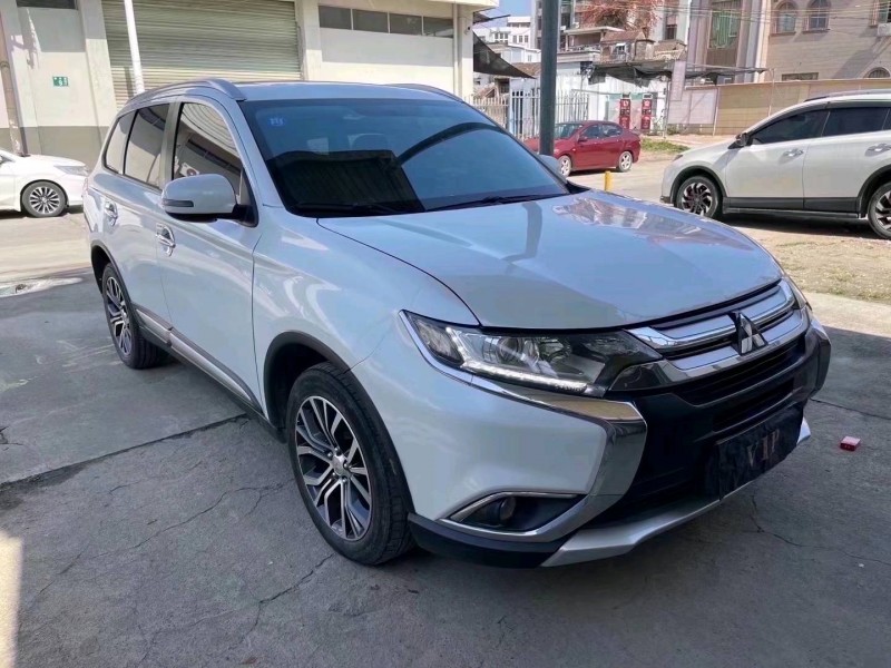 广州18年三菱欧蓝德5