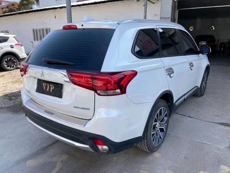 广州18年三菱欧蓝德2