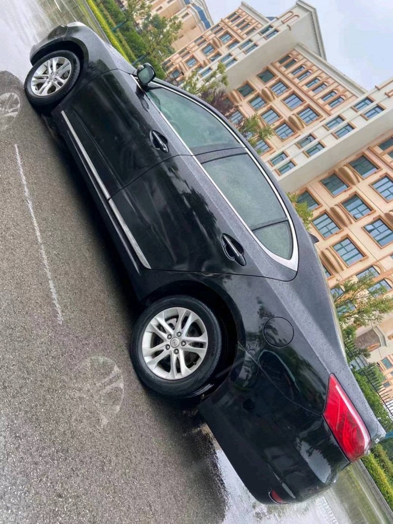 德陽14年長安汽車睿馳CC4