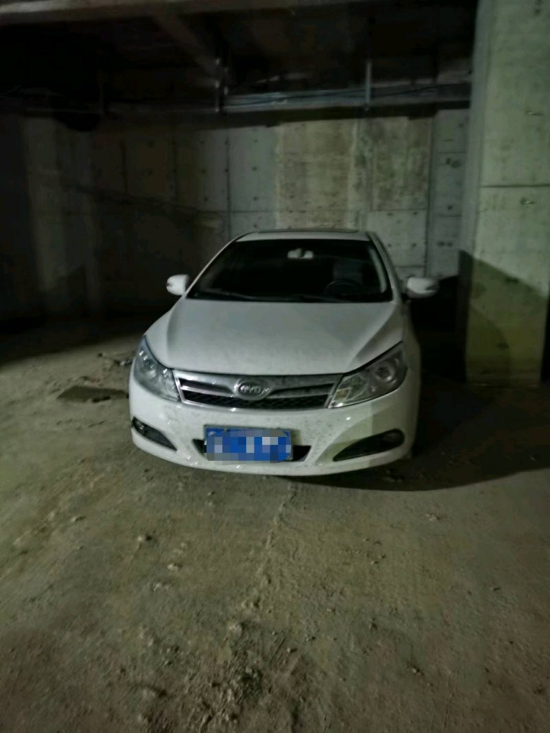 畢節15年比亞迪速銳4