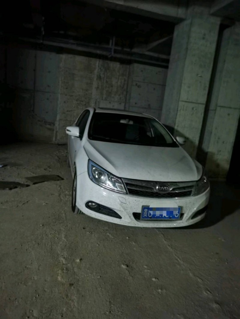 畢節15年比亞迪速銳3