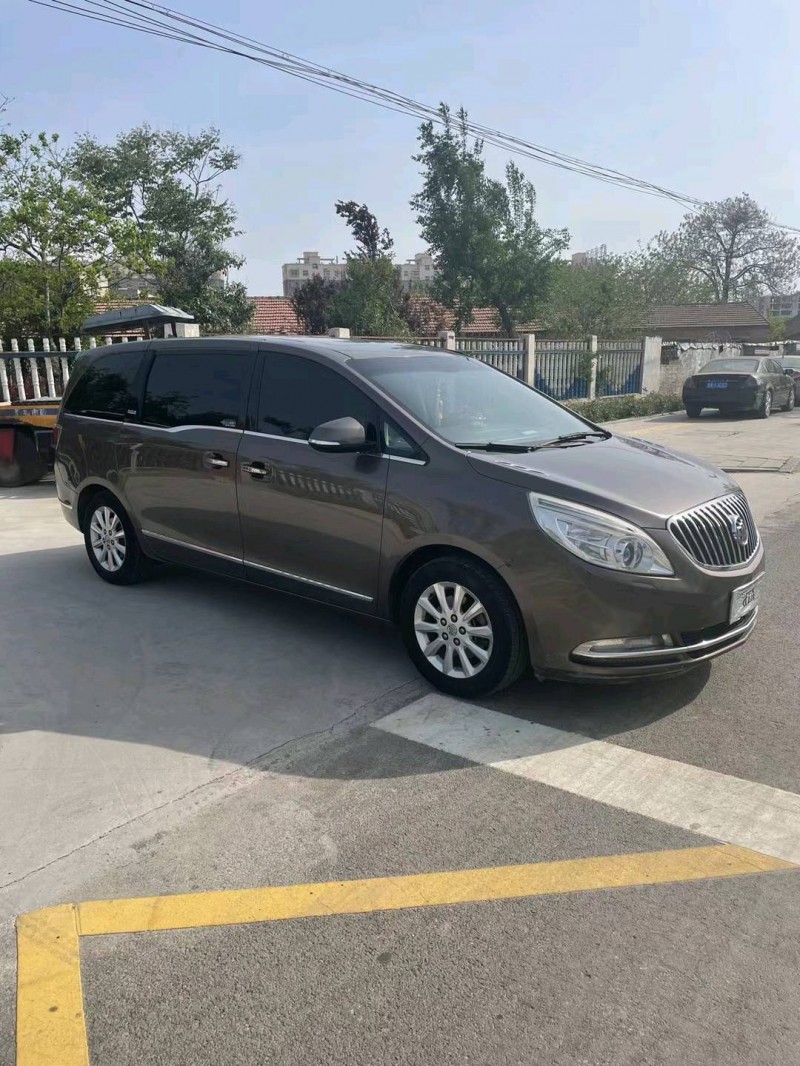 北京12年别克GL85