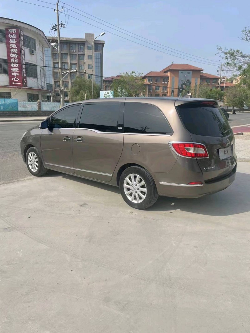 北京12年别克GL81