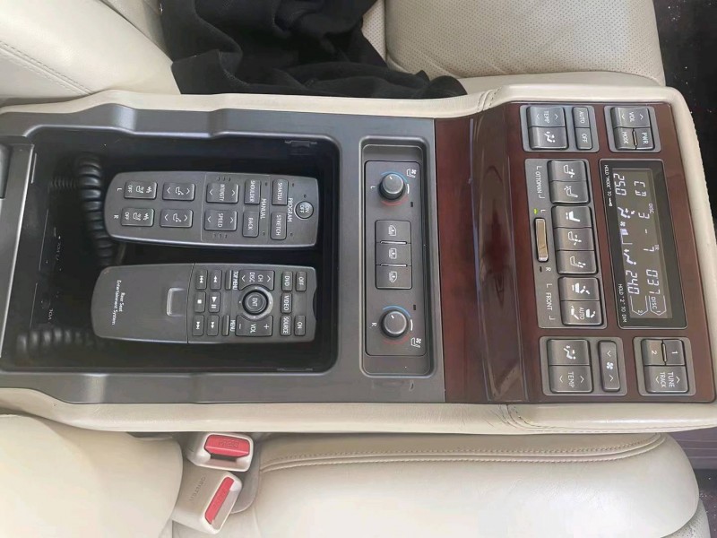 北京12年雷克萨斯LS1