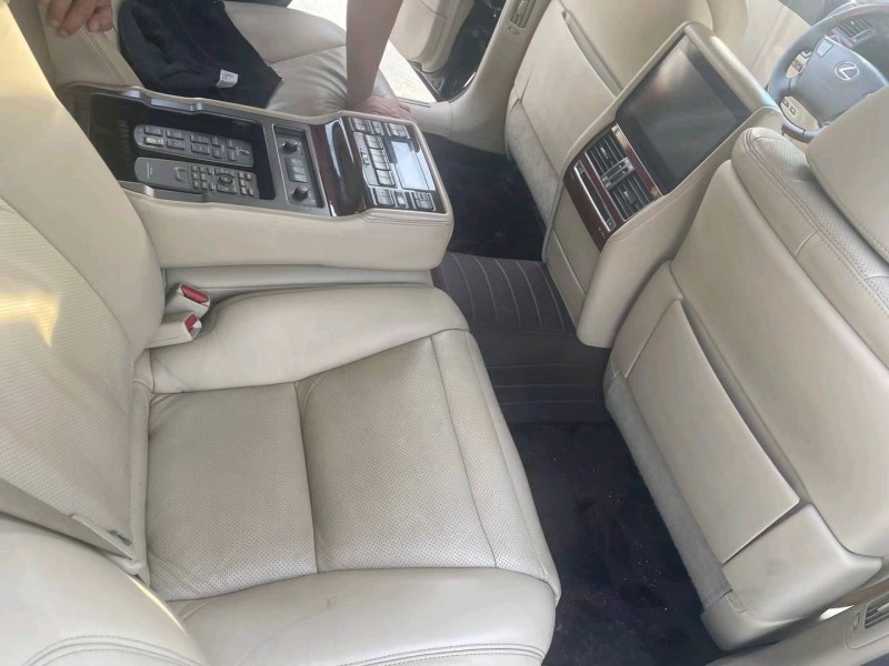 北京12年雷克萨斯LS4