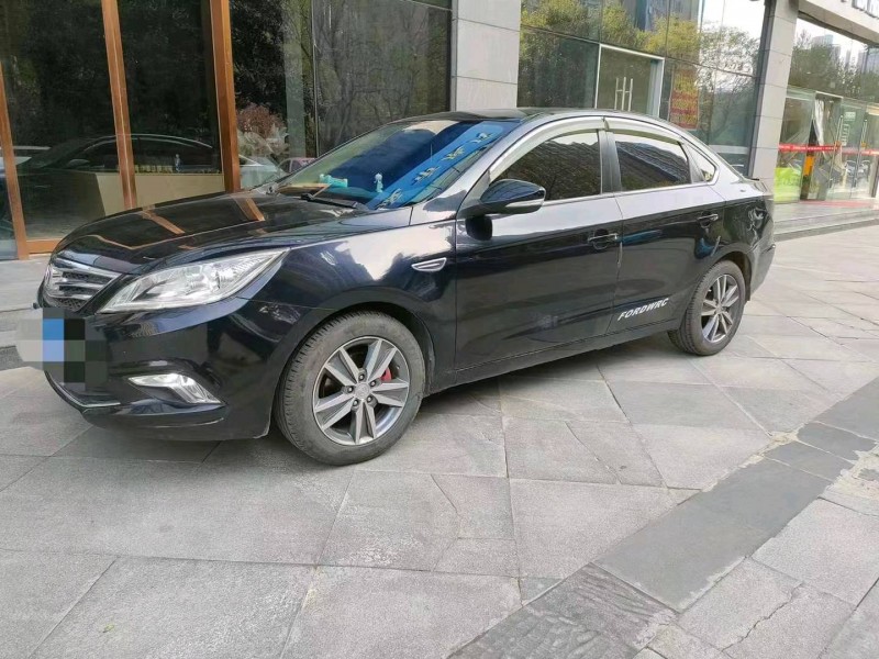 青島16年長安汽車逸動3