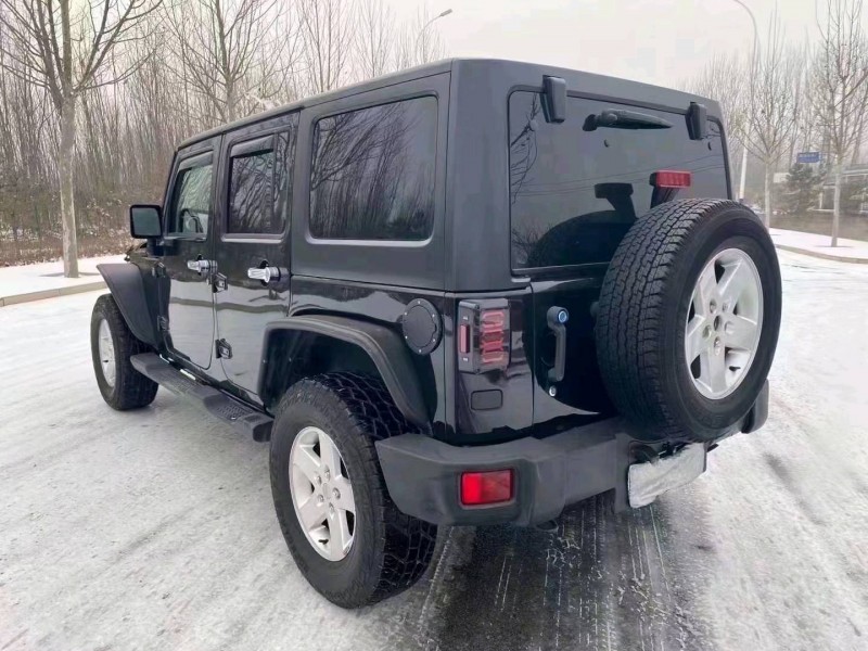 邢臺13年Jeep牧馬人1