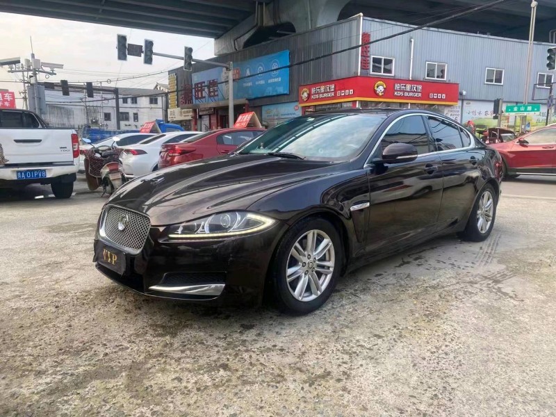 黔西南13年捷豹XF6