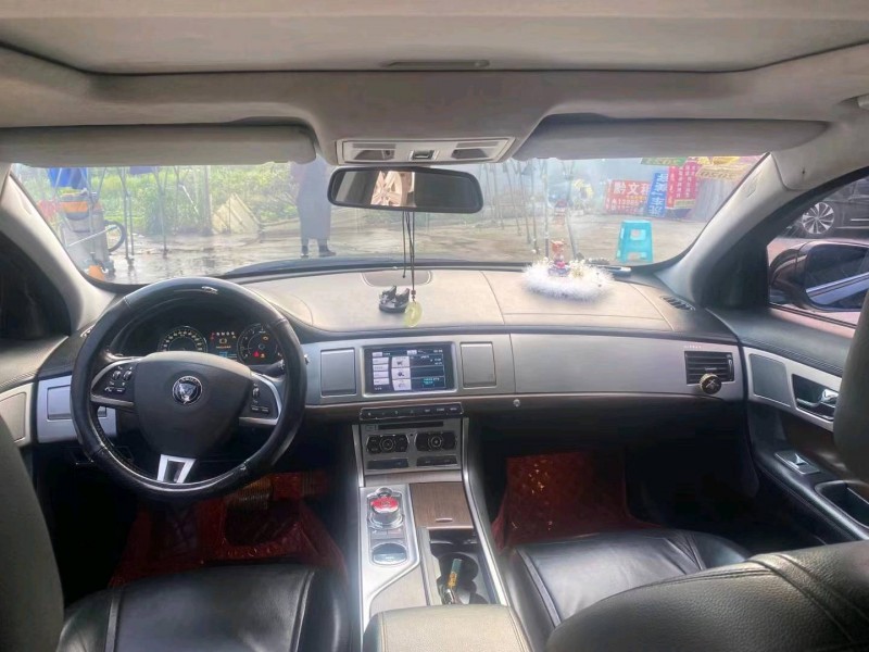 黔西南13年捷豹XF7