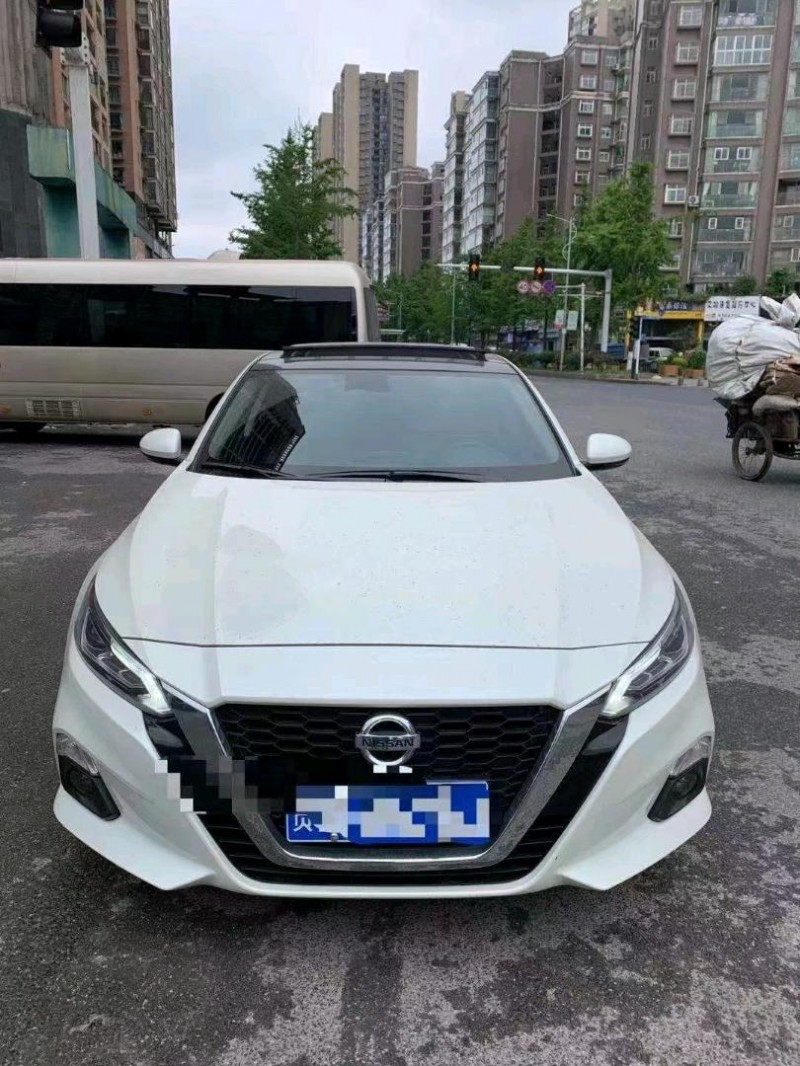 安順21年日產天籟8