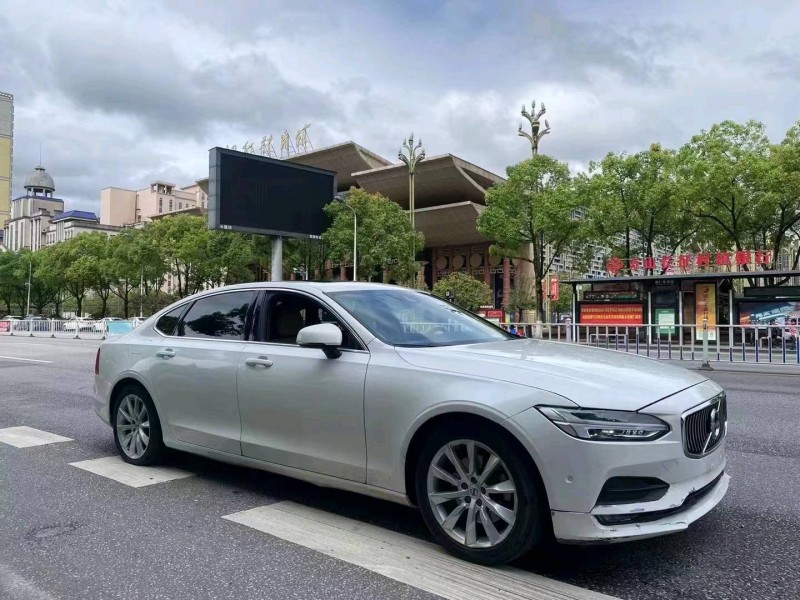 銅仁17年沃爾沃S906