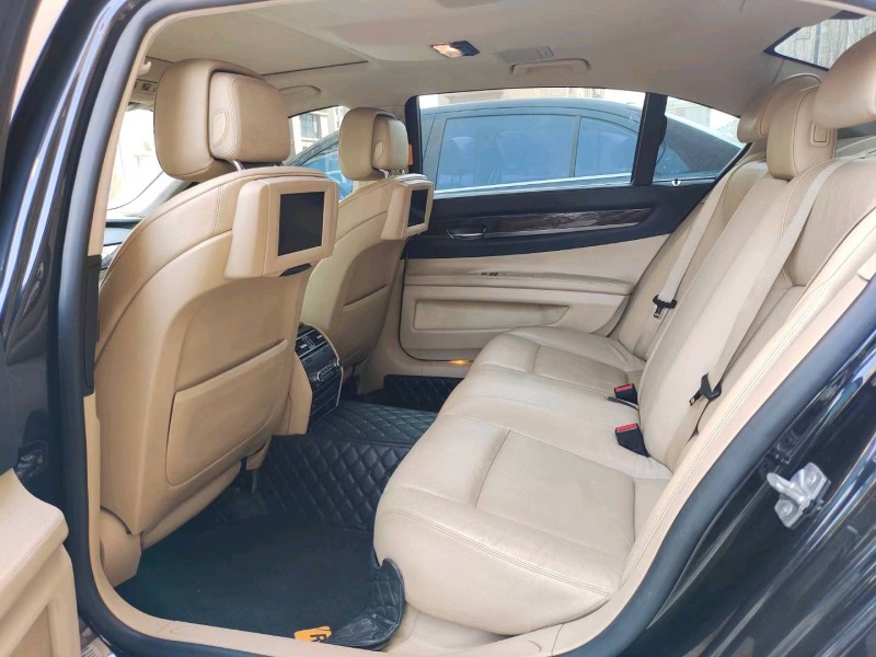 北京11年宝马7系7