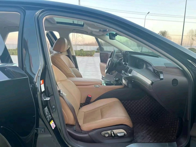 北京18年雷克萨斯LS10