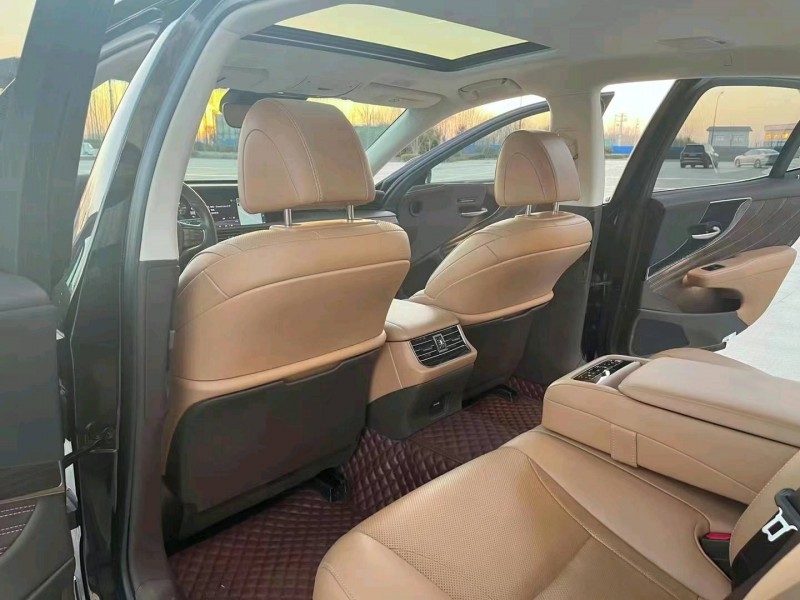 北京18年雷克萨斯LS2