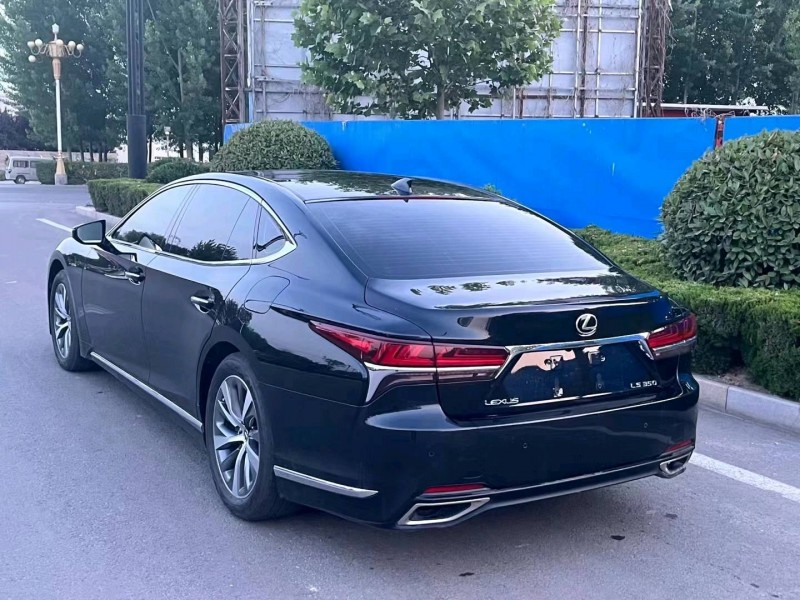 北京18年雷克萨斯LS6