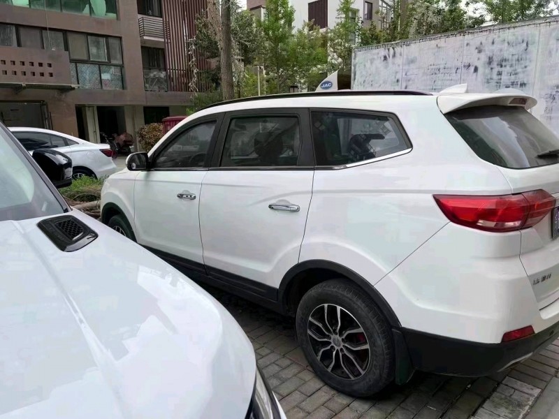 北京17年力帆汽车迈威3