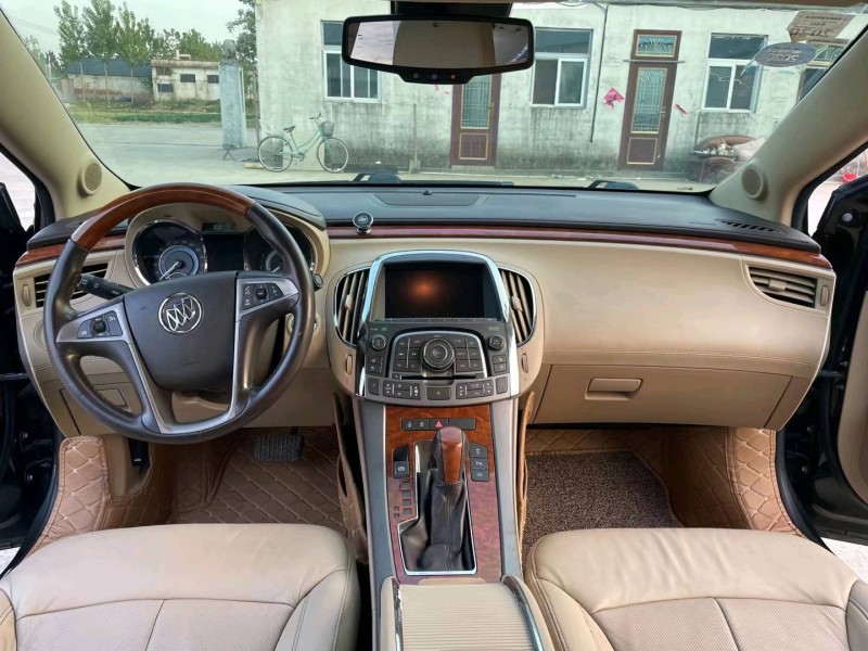 徐州12年别克君越1