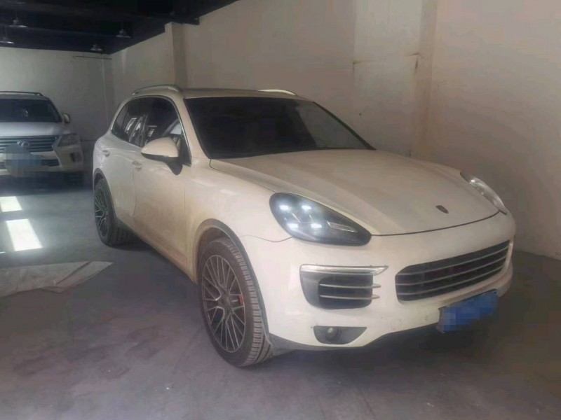 北京18年保时捷卡宴6