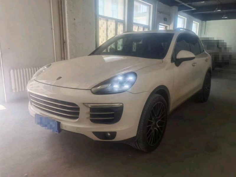 北京18年保时捷卡宴5