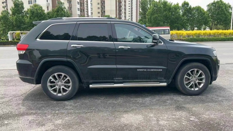 煙臺15年Jeep大切諾基7