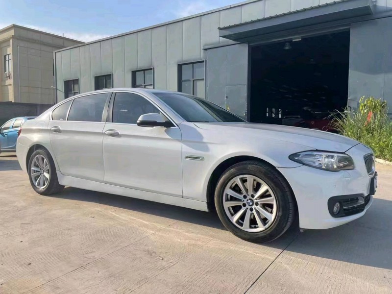 北京16年宝马5系8