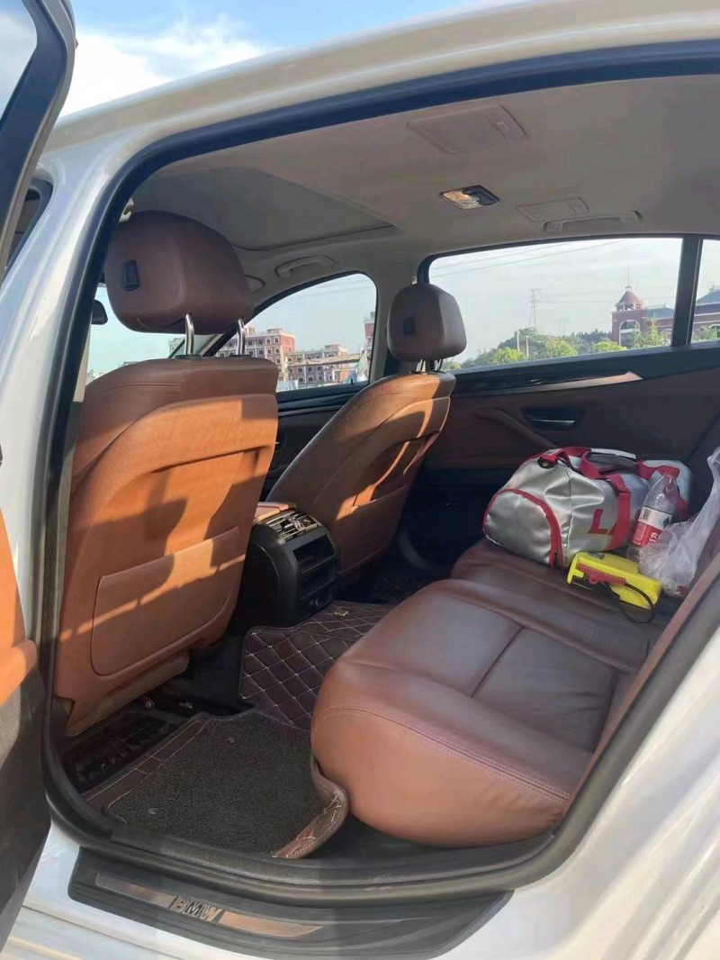 北京16年宝马5系5