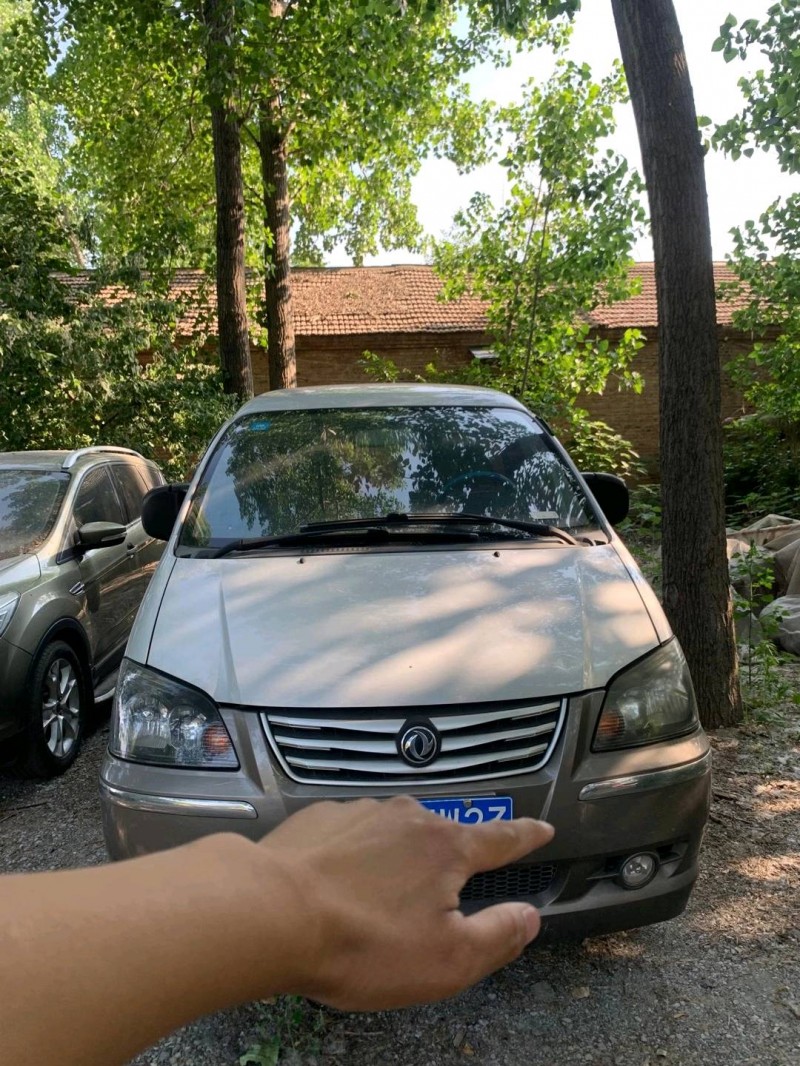 北京16年东风菱智1