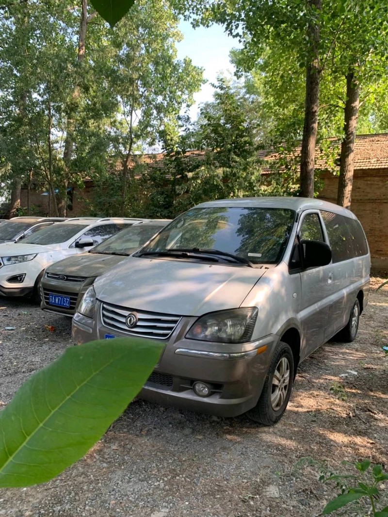 北京16年东风菱智2