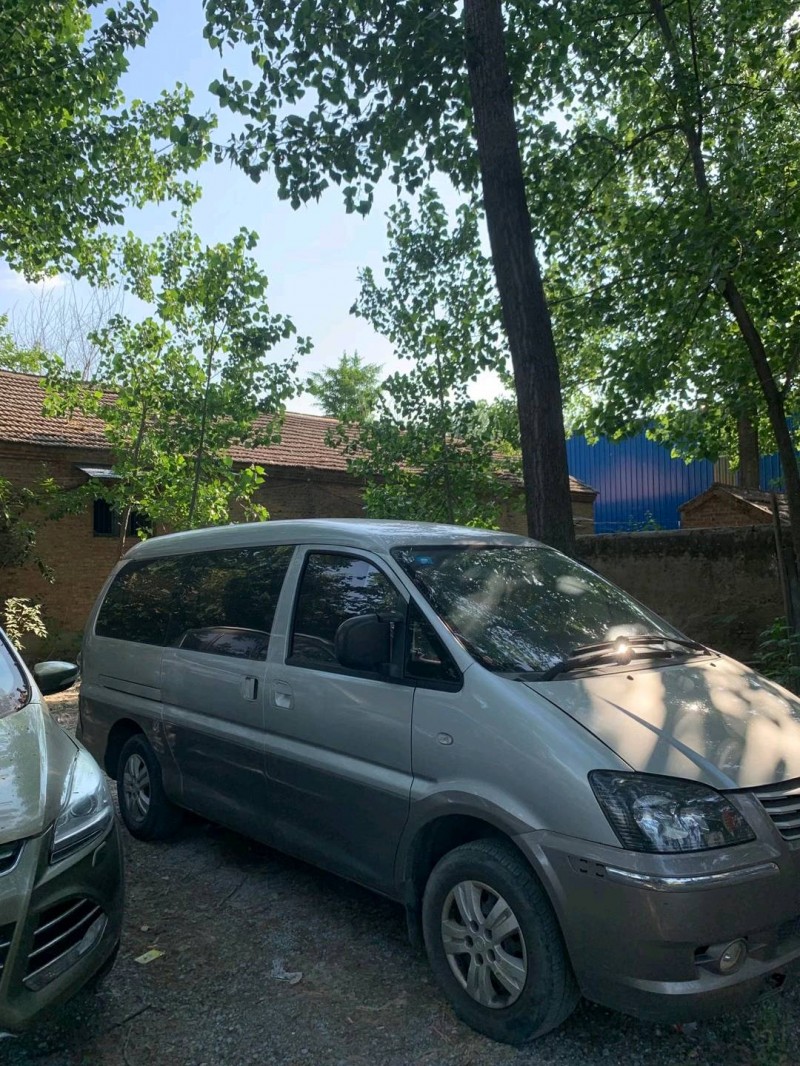 北京16年东风菱智3