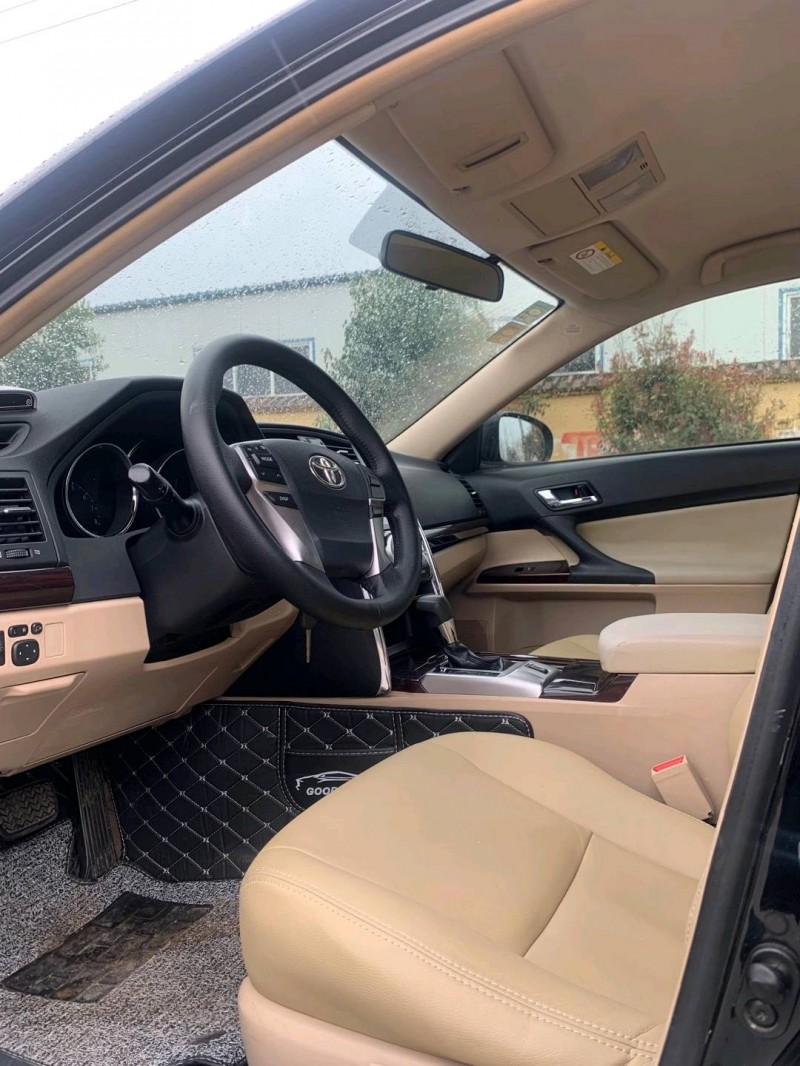 北京12年丰田锐志4