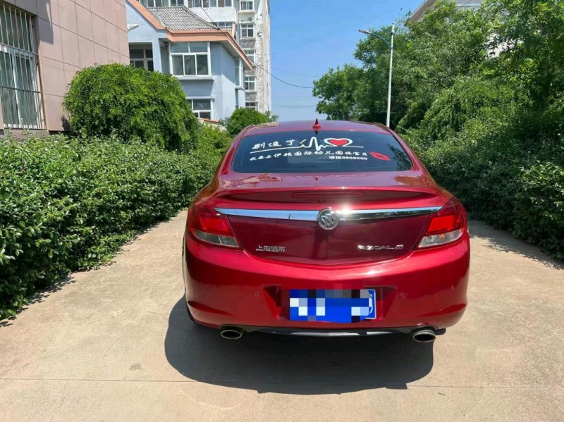 青岛13年别克君威8