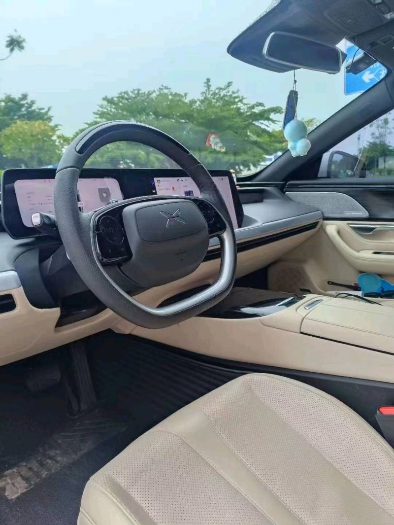 青島20年小鵬汽車p72