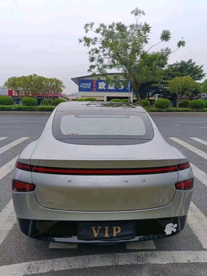 青島20年小鵬汽車p71
