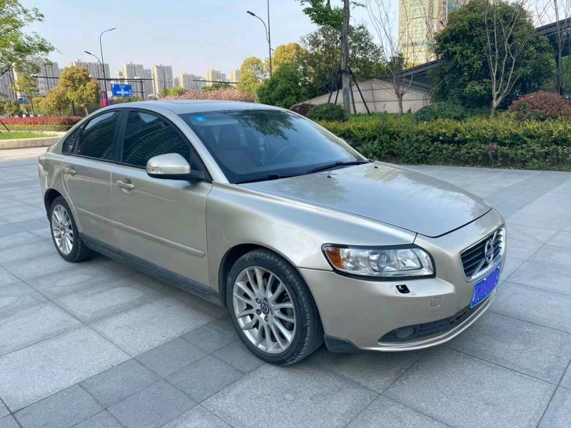 湖州11年沃爾沃S404