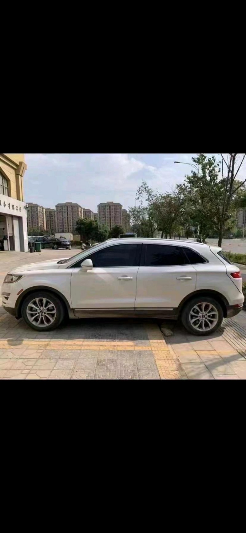 麗江15年林肯MKC4