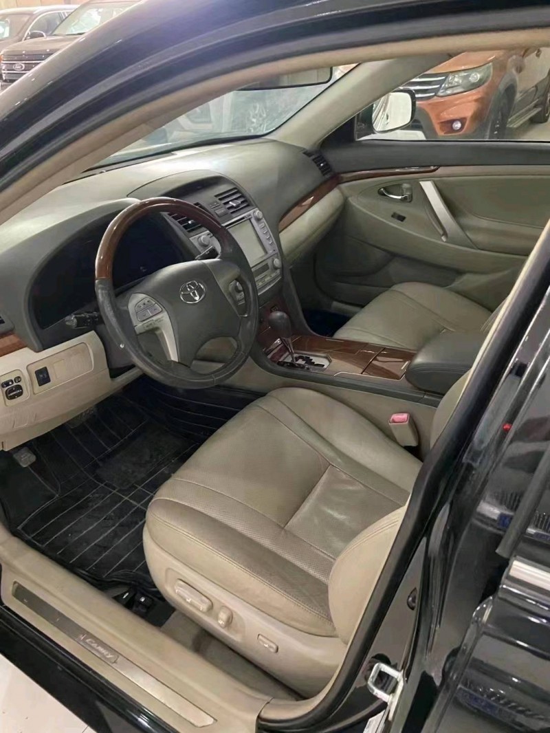 北京14年丰田凯美瑞6