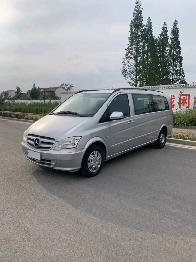 徐州12年奔驰威霆8