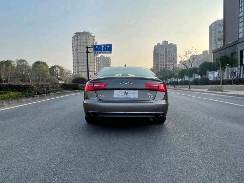 嘉興14年奧迪A6L2
