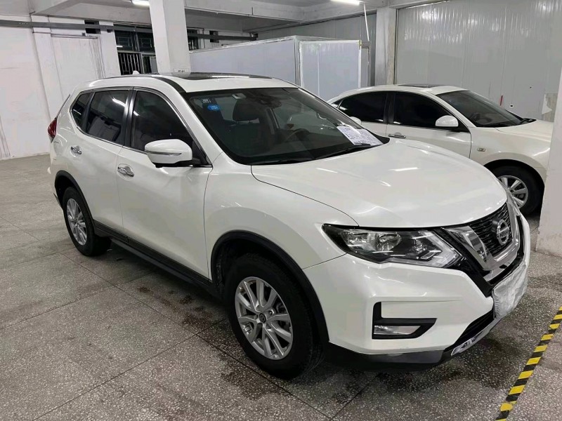 景德鎮19年日產奇駿1