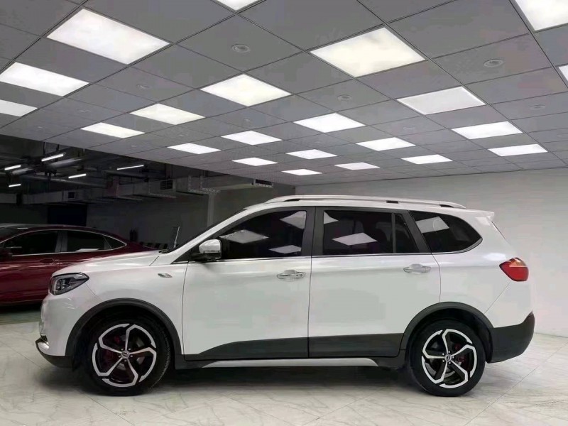 成都19年SWM斯威汽車X73