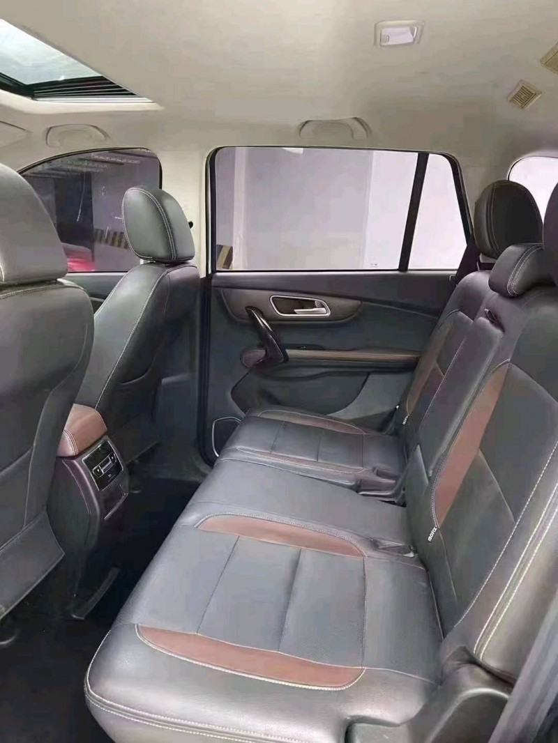 成都19年SWM斯威汽車X77