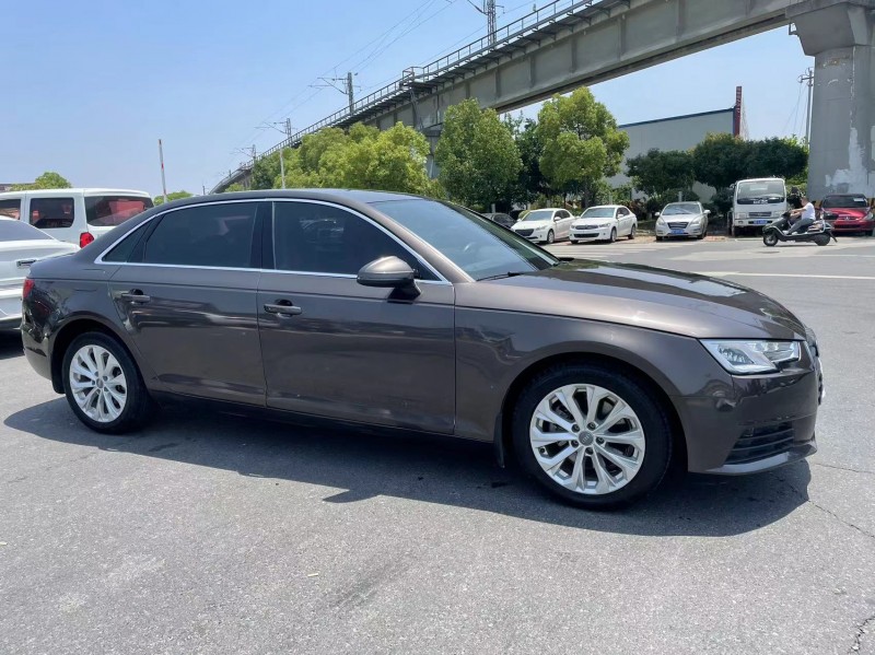 北京17年奥迪A4L2