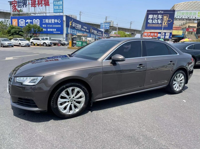 北京17年奥迪A4L3