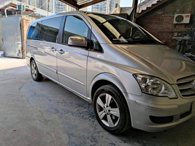 北京16年奔驰唯雅诺6